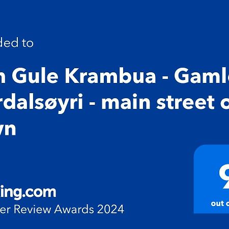 شقة Den Gule Krambua - Gamle Laerdalsoyri - Main Street Old Town المظهر الخارجي الصورة